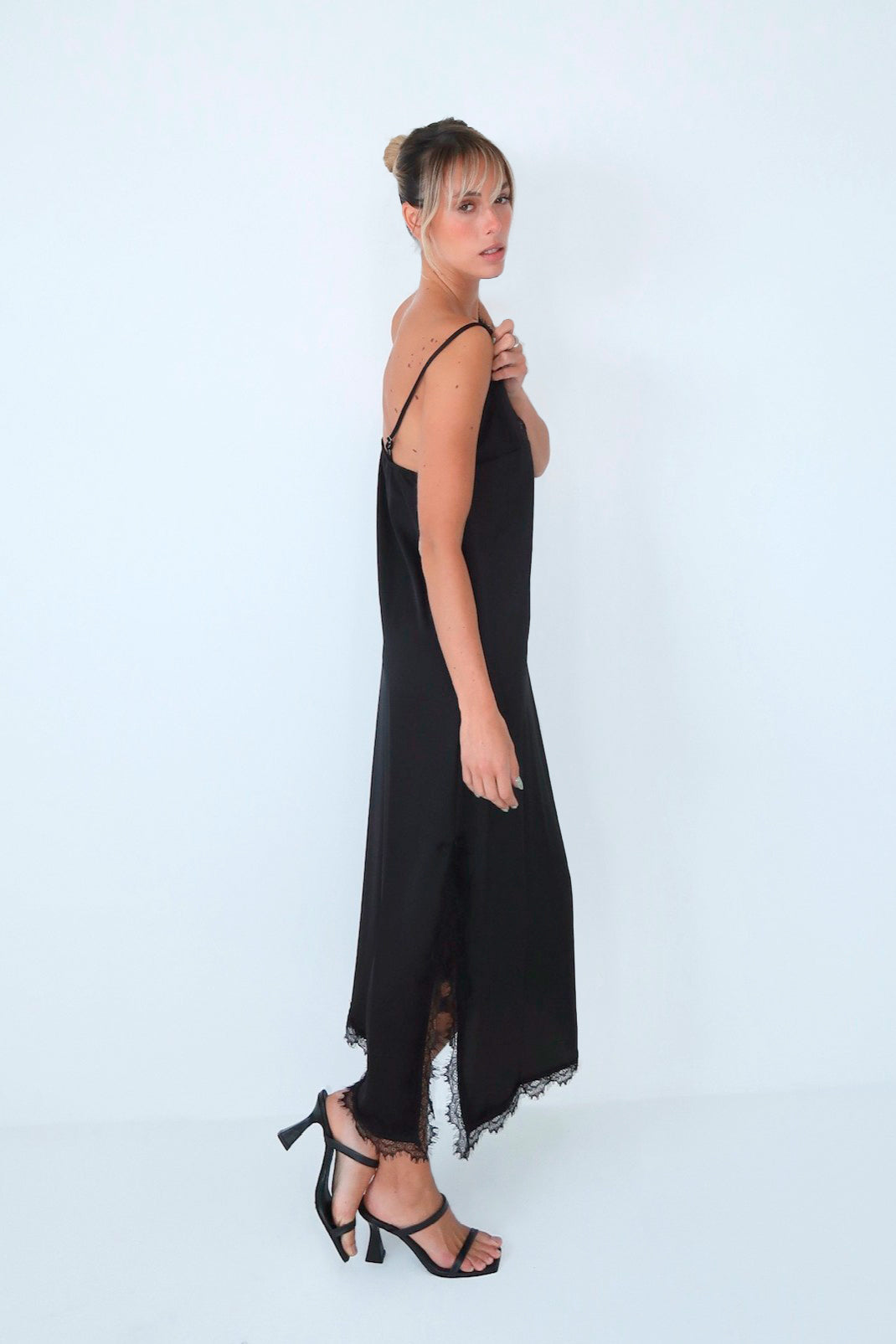 VESTIDO MONARCA BLACK