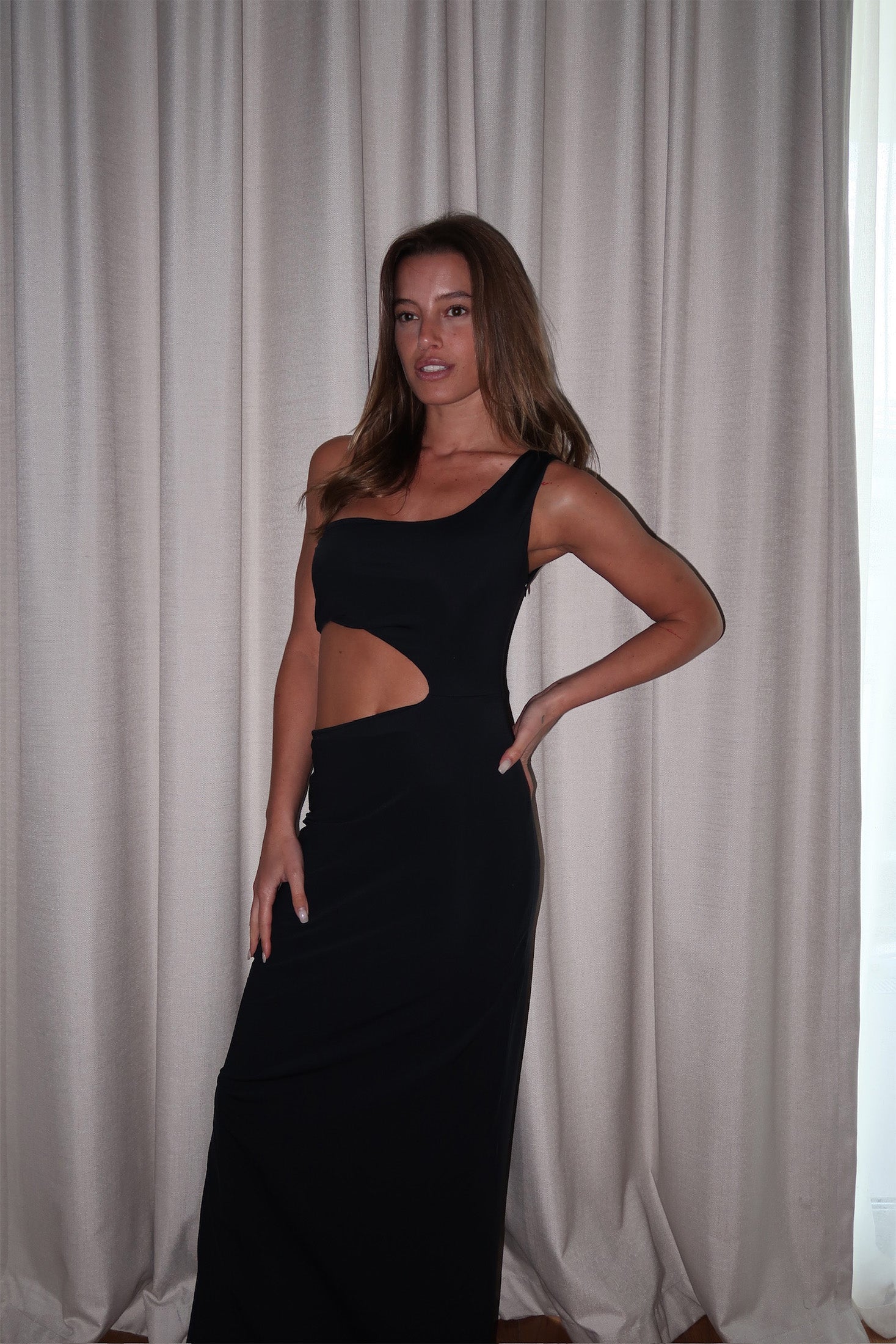 VESTIDO CHERRY NEGRO