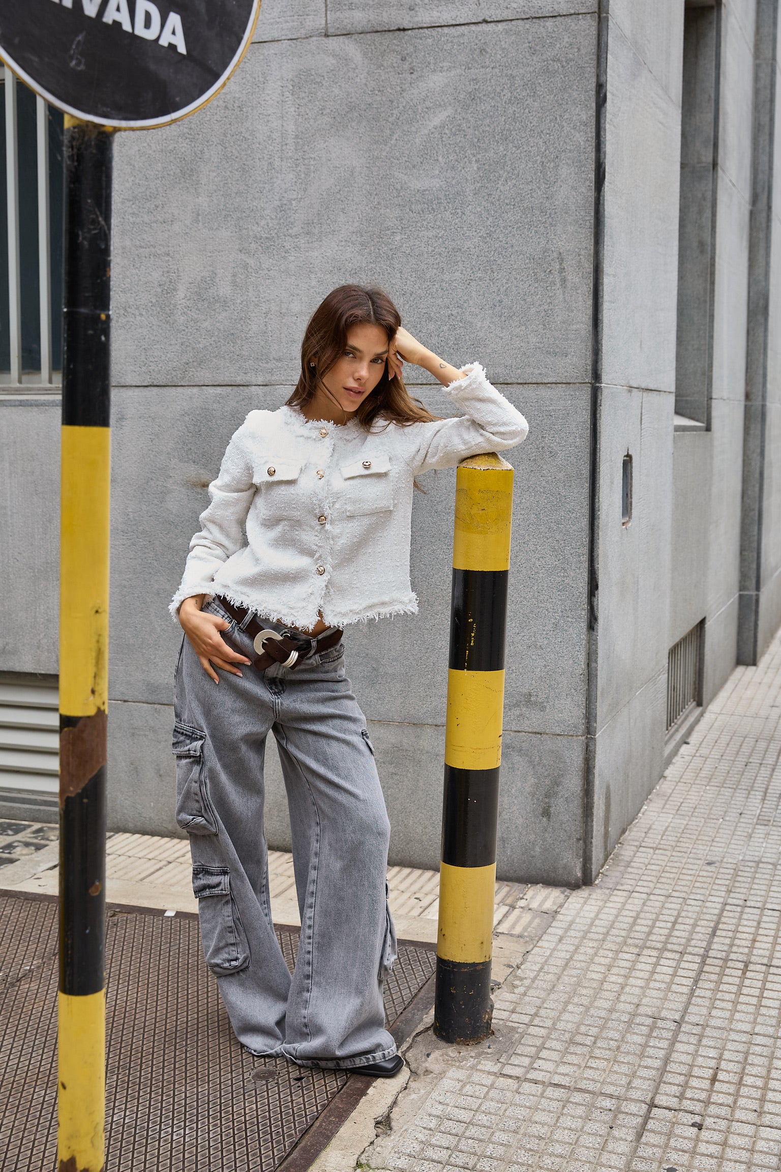 JEAN ADILA GRIS