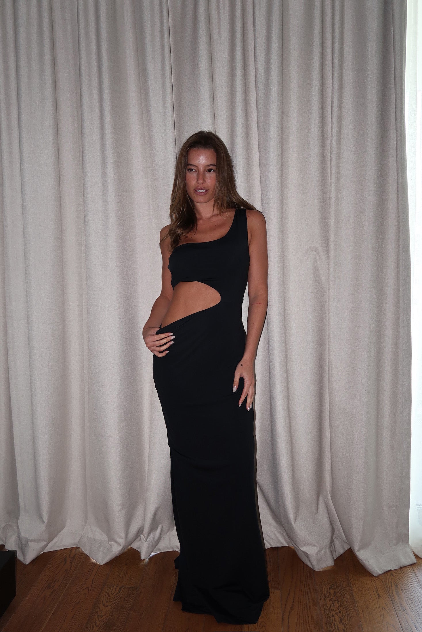 VESTIDO CHERRY NEGRO