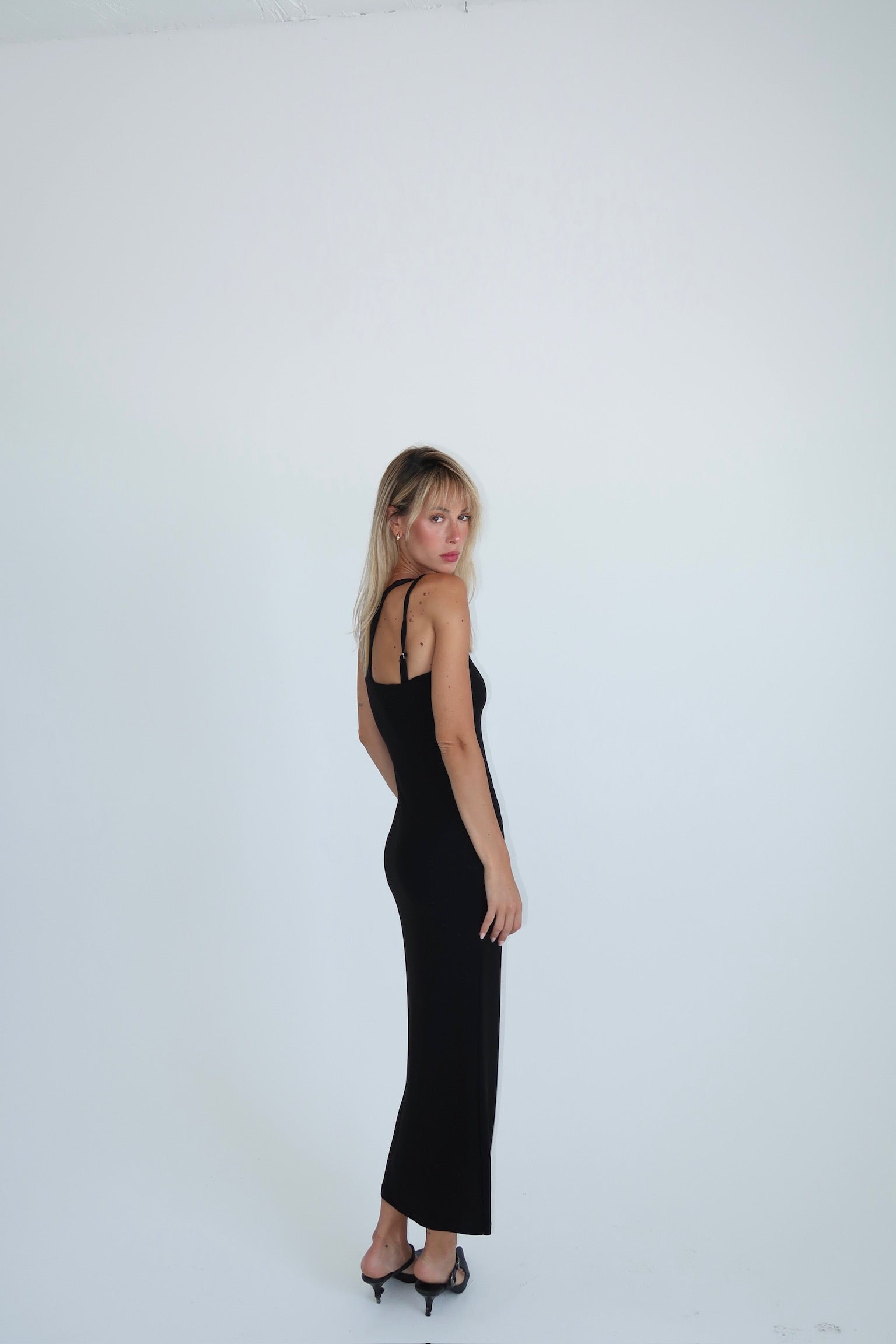 VESTIDO GRANATE NEGRO