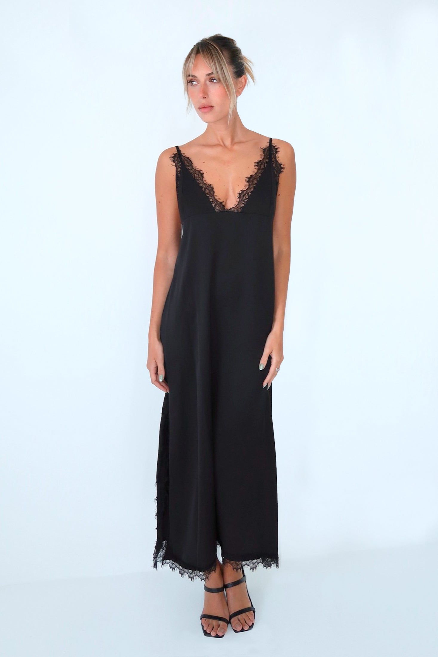 VESTIDO MONARCA BLACK