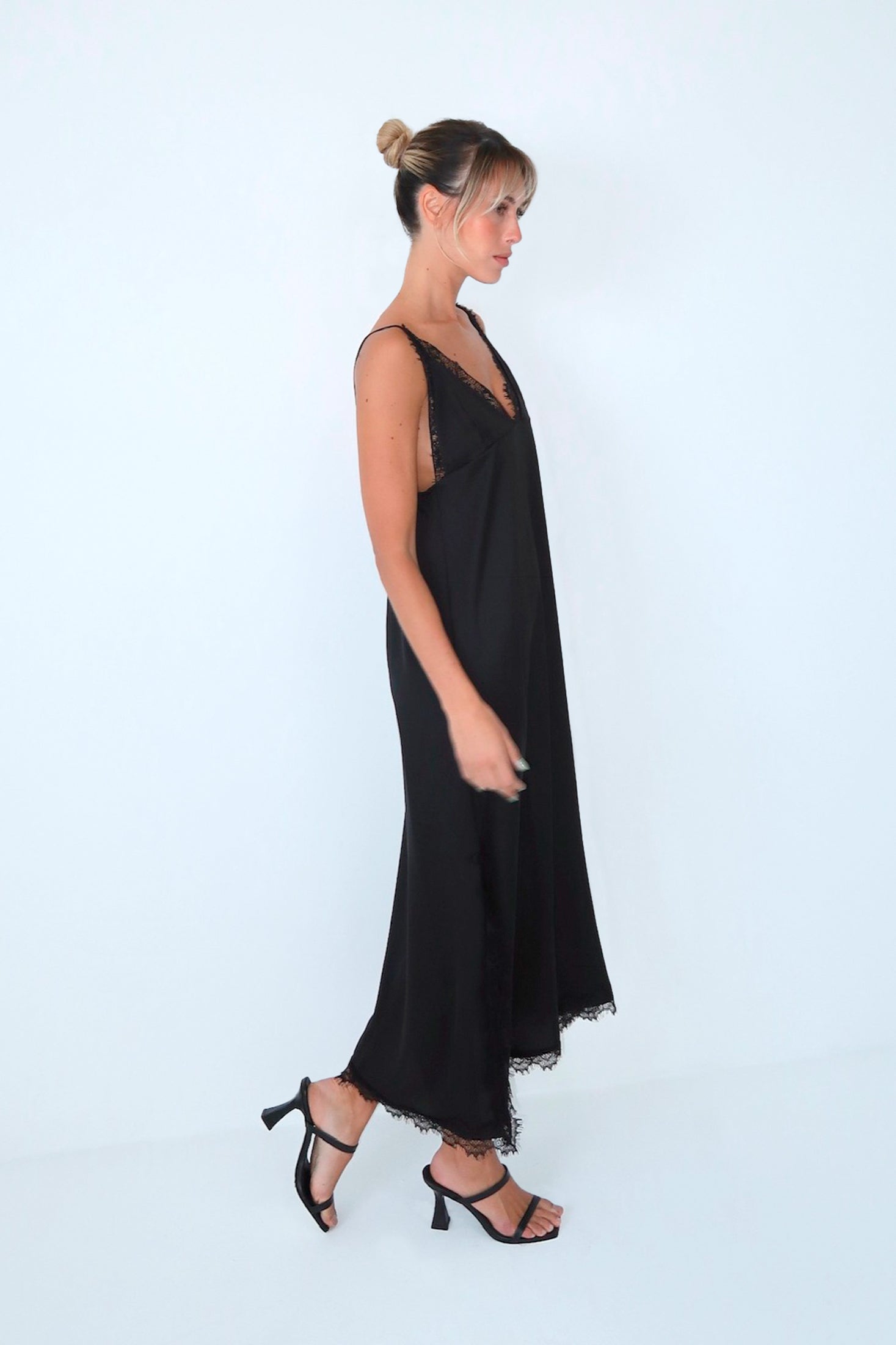 VESTIDO MONARCA BLACK