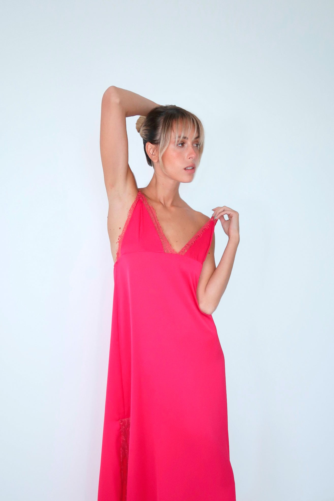 VESTIDO MONARCA FUCSIA