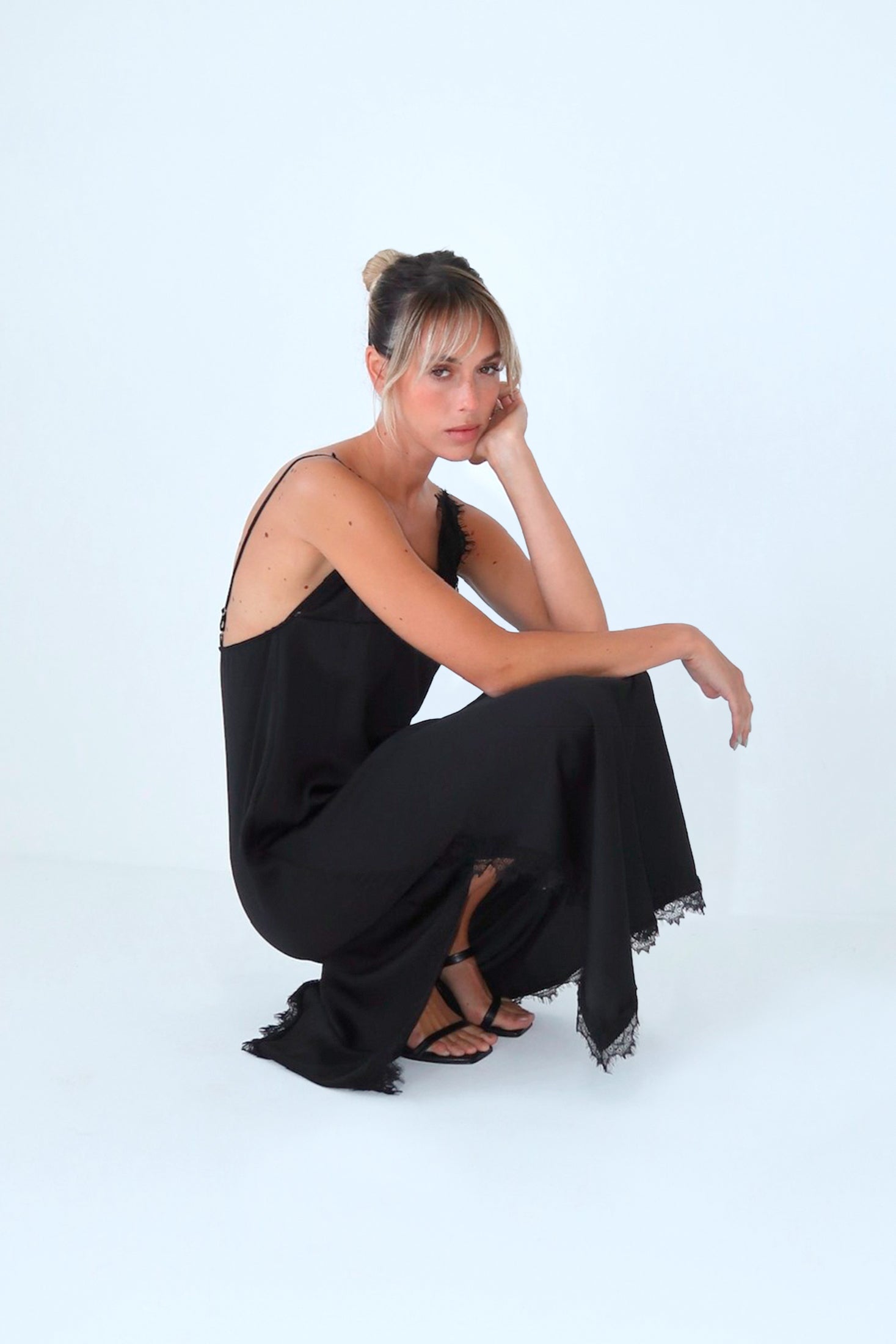 VESTIDO MONARCA BLACK