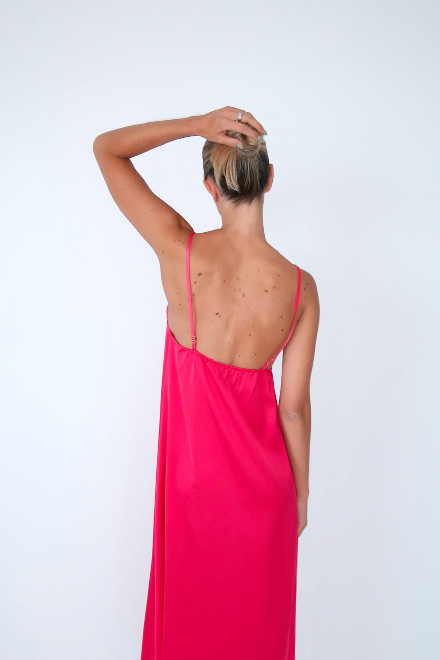 VESTIDO MONARCA FUCSIA