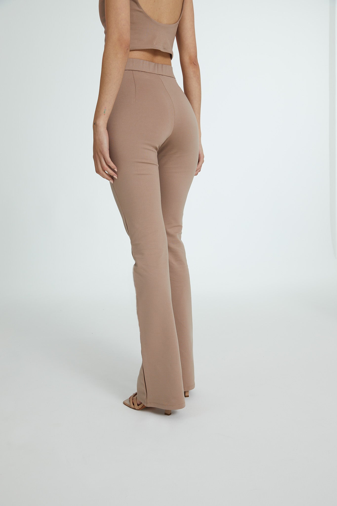 MONO KIRAZ NUDE