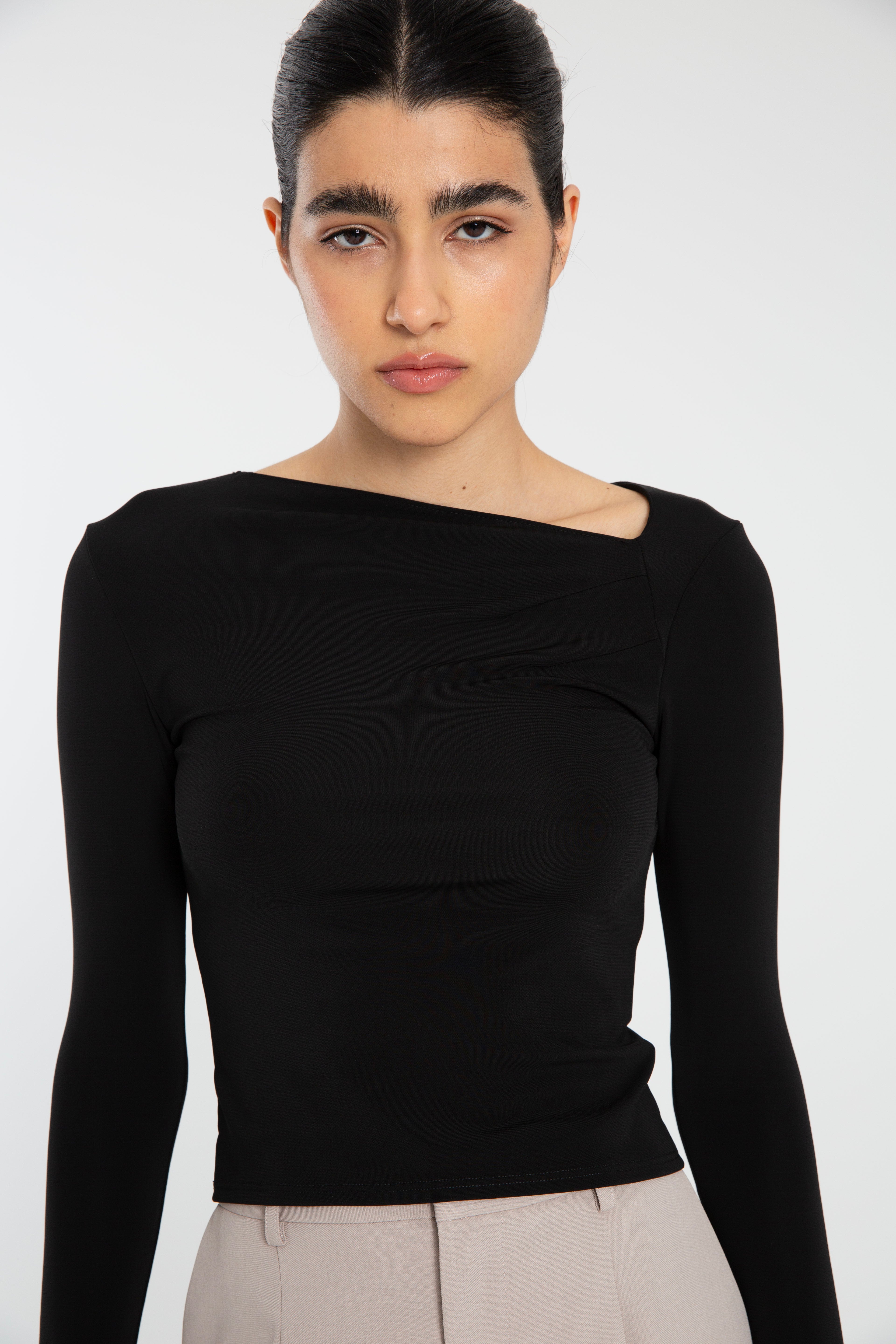 REMERA MARGOT NEGRO