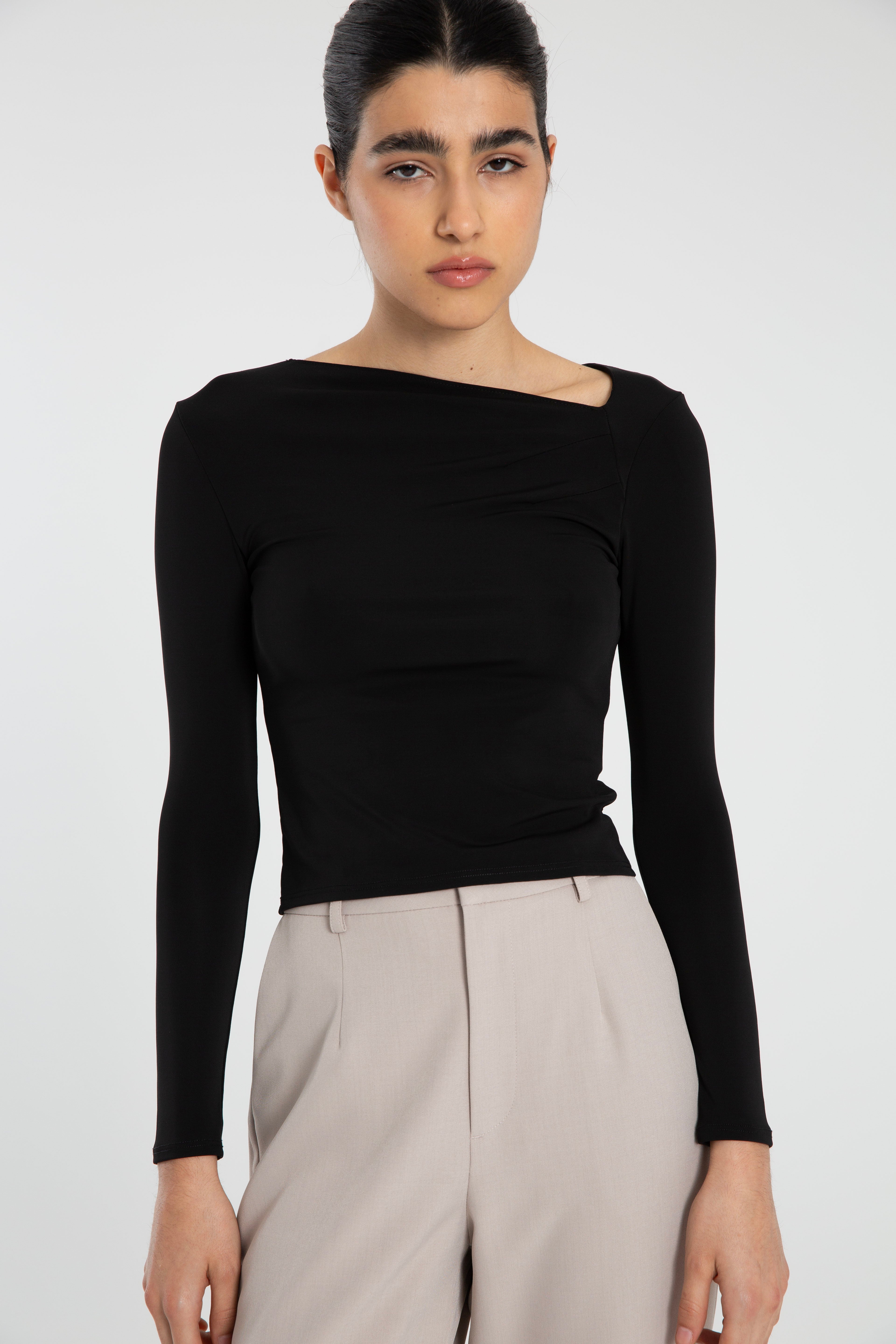 REMERA MARGOT NEGRO
