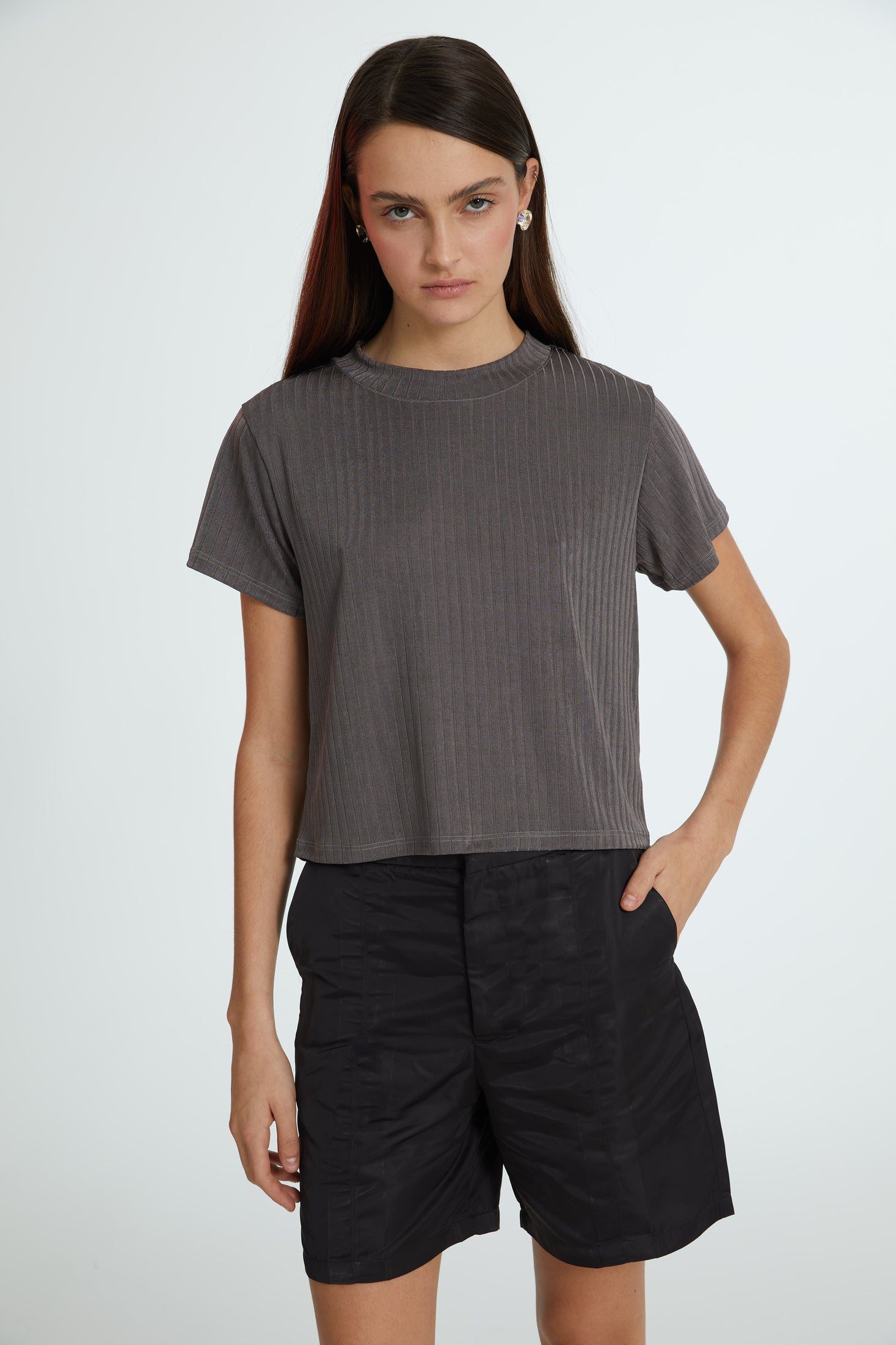 REMERA AYRON GRIS