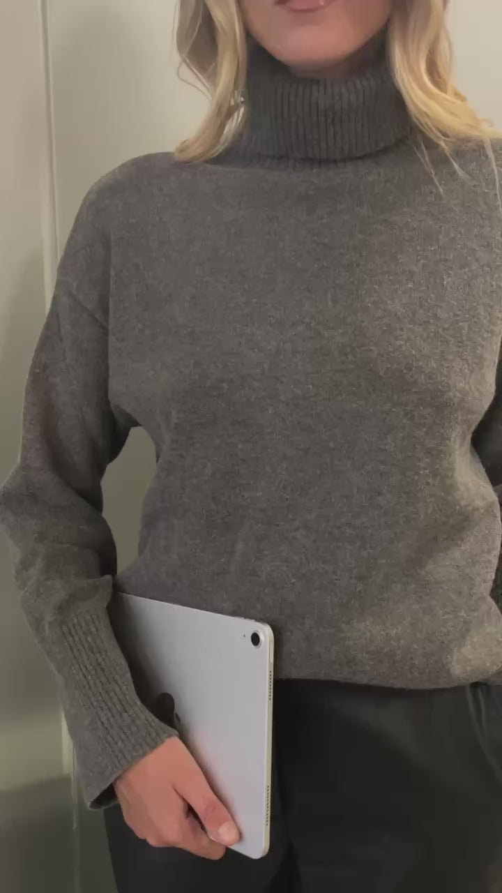 SWEATER CHARO